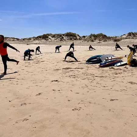 Da Silva Surfcamp- 2 Bettzimmer Mit Fruehstueck Daire Lourinhã