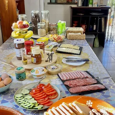 Da Silva Surfcamp- 2 Bettzimmer Mit Frühstück * Lourinhã