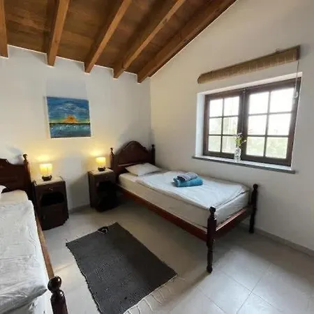 Da Silva Surfcamp- 2 Bettzimmer Mit Fruehstueck דירה לוריניה