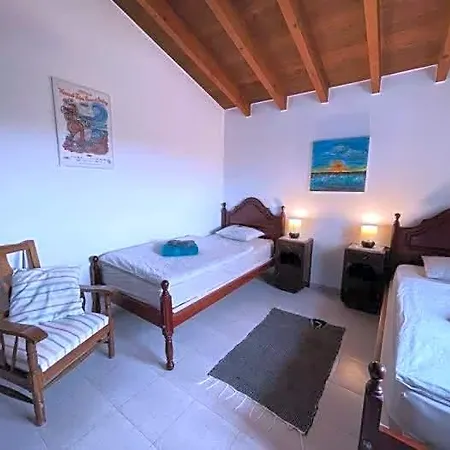 Da Silva Surfcamp- 2 Bettzimmer Mit Fruehstueck דירה לוריניה